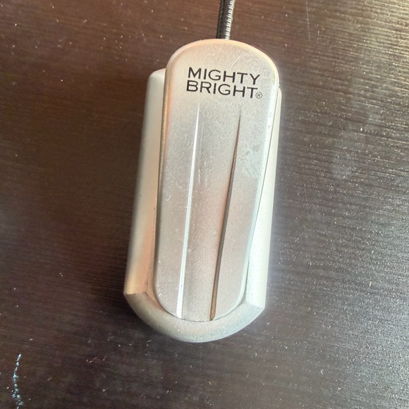 Silver Clip-On LED Reading Light - Picture 2 of 4